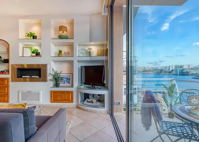 شقة Seafront In Picturesque Spinola Bay