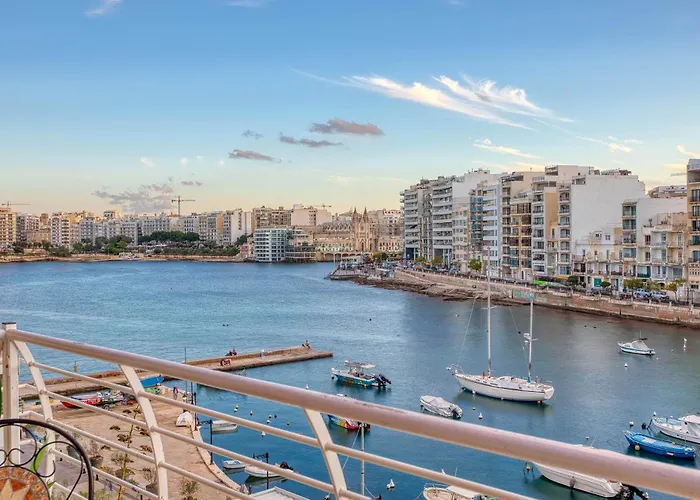 شقة Seafront In Picturesque Spinola Bay