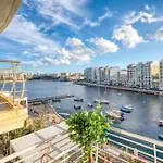 Seafront In Picturesque Spinola Bay * Saint Julian's