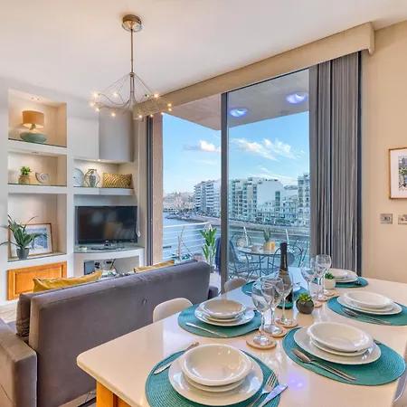 Seafront In Picturesque Spinola Bay Appartement San Ġiljan
