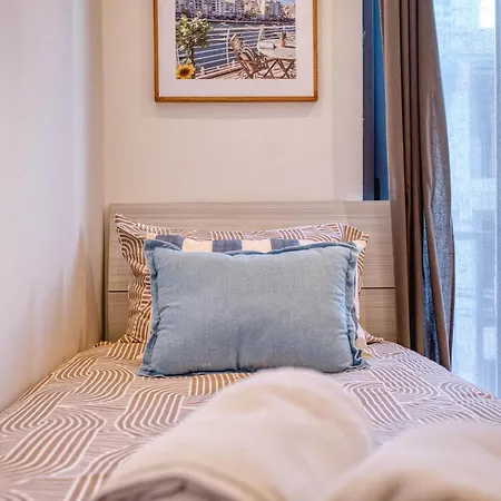 Seafront In Picturesque Spinola Bay Appartement San Ġiljan