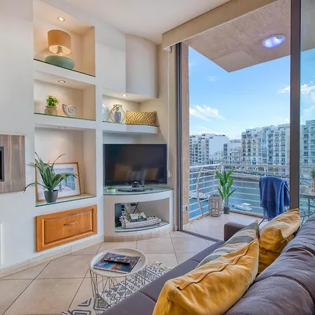 Seafront In Picturesque Spinola Bay Appartement San Ġiljan