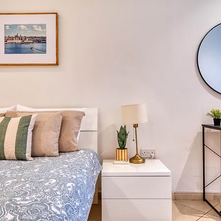 Appartement Seafront In Picturesque Spinola Bay