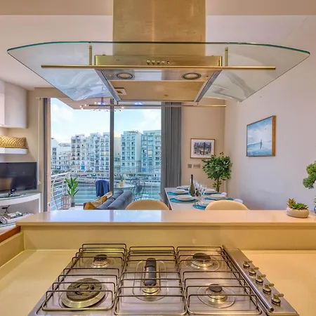 Seafront In Picturesque Spinola Bay * San Ġiljan