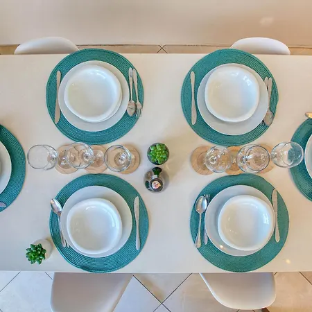 Seafront In Picturesque Spinola Bay Daire