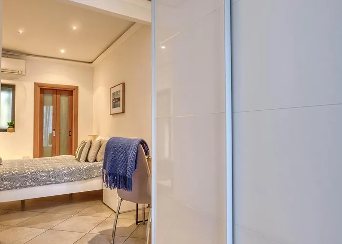 Seafront In Picturesque Spinola Bay Apartment Saint Julian's