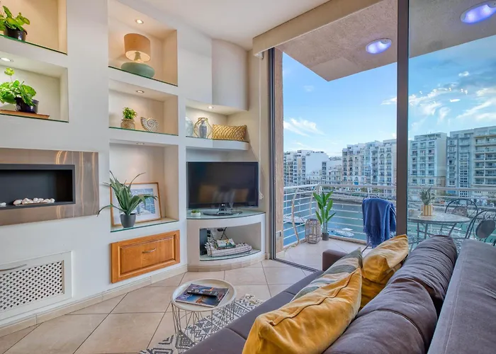 Seafront In Picturesque Spinola Bay Apartment Saint Julian's