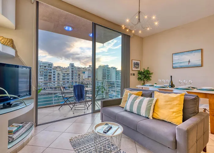 Apartment Seafront In Picturesque Spinola Bay *
