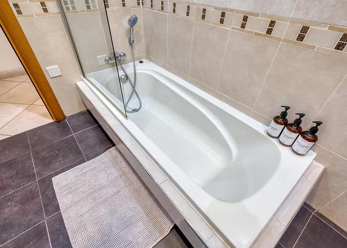 Seafront In Picturesque Spinola Bay Apartment Saint Julian's