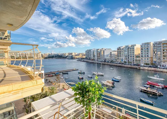 Seafront In Picturesque Spinola Bay * Saint Julian's